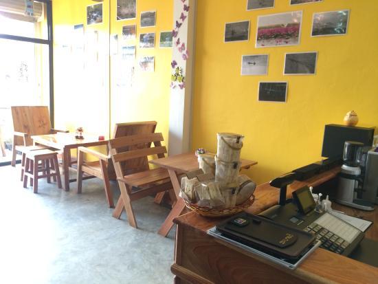 Black Yell De Cafe n Bistro